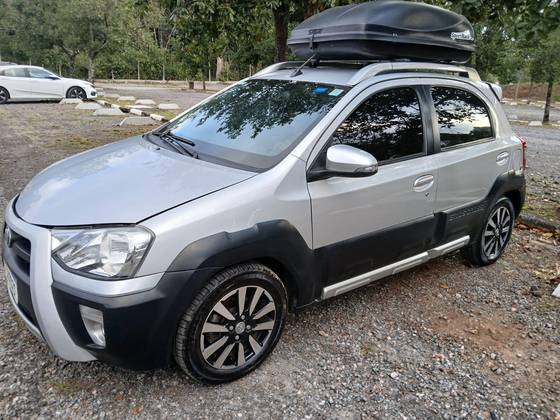 TOYOTA ETIOS 1.5 XLS 16V FLEX 4P MANUAL TOYOTA ETIOS 1.5 XLS 16V FLEX 4P MANUAL